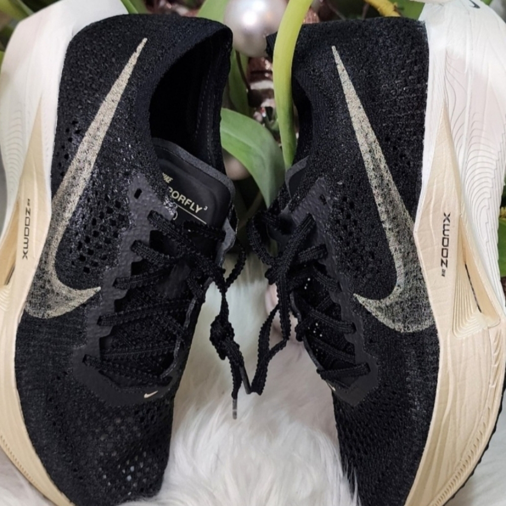 Nike Women's Vaporfly 3 shoes size6Color:Black / MTLC Gold Grain-Black-new